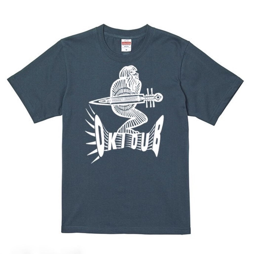 OKI DUB Tシャツ SLATE